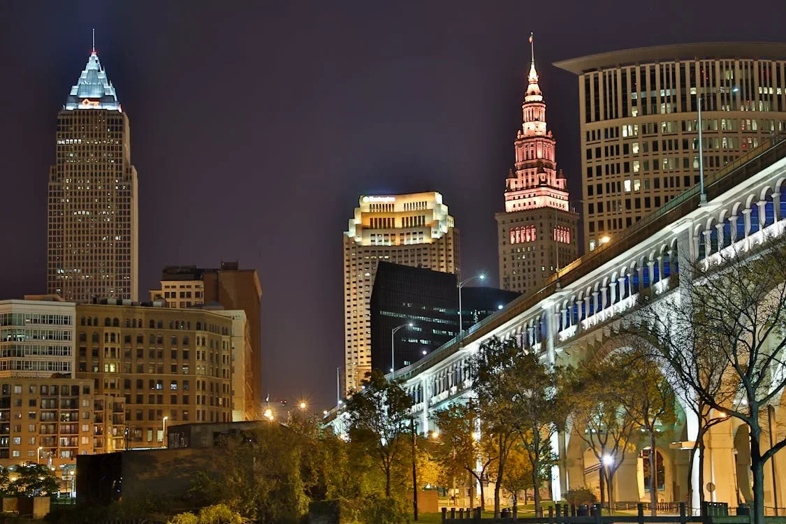 Romantic couple enjoying ohio city & tremont in Cleveland - perfect date planning destination with stunning city views and intimate atmosphere