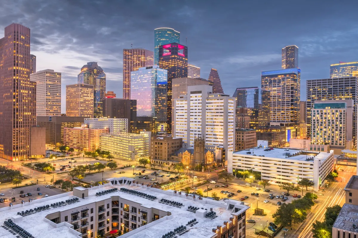 50+ Best Houston Date Ideas: Food, Space & Bayou Vibes - Local date spots and romantic venues guide