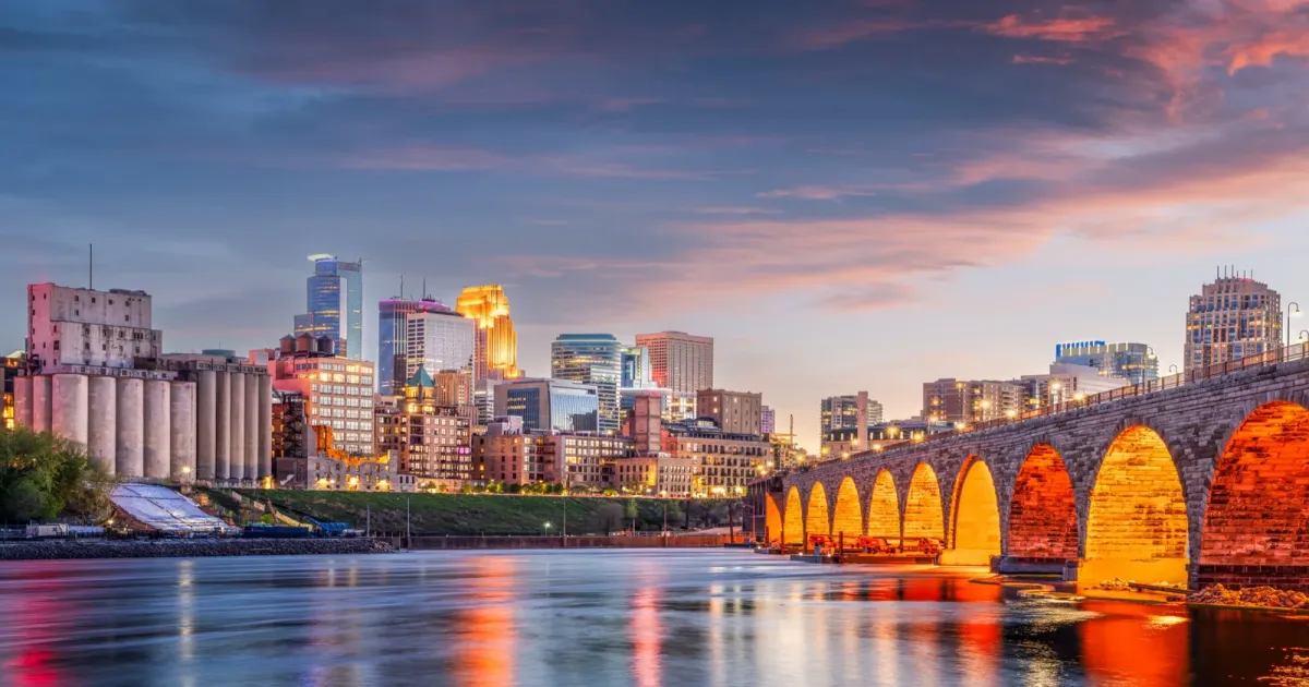 Beautiful Minneapolis arts & culture attractions and activities - seasonal romantic experiences for couples throughout the year