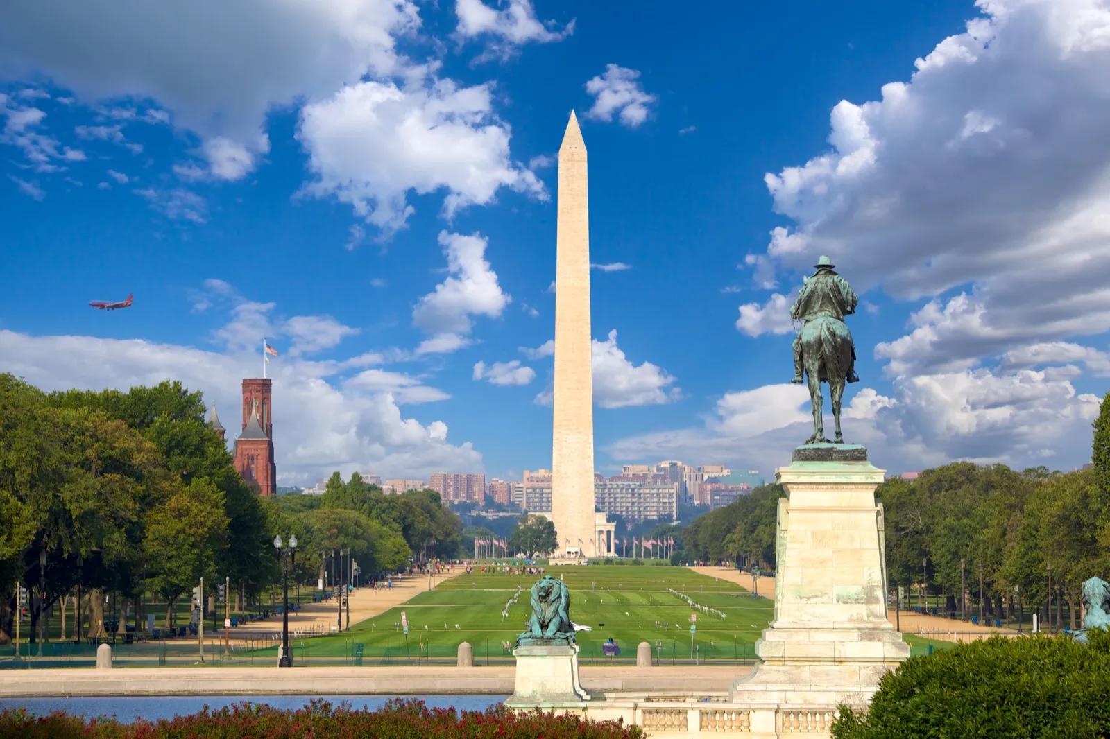 50+ Best Washington DC Date Ideas: Monuments & Hidden Gems - Local date spots and romantic venues guide
