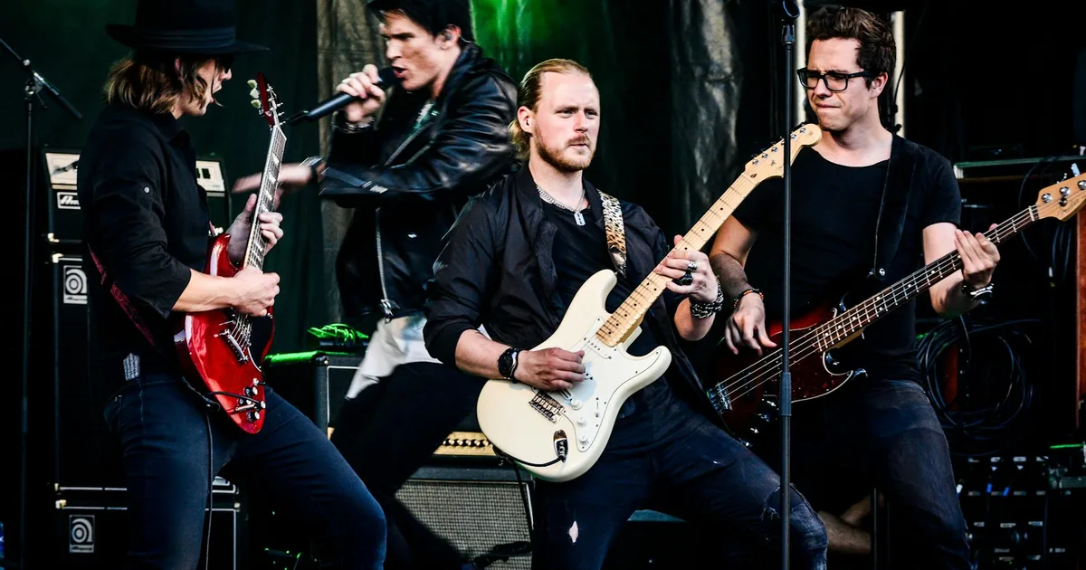 Paramount Drive-In theater double feature retro date night LA