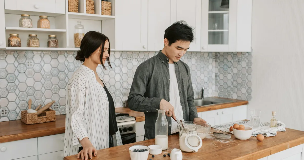 Couple baking without recipes