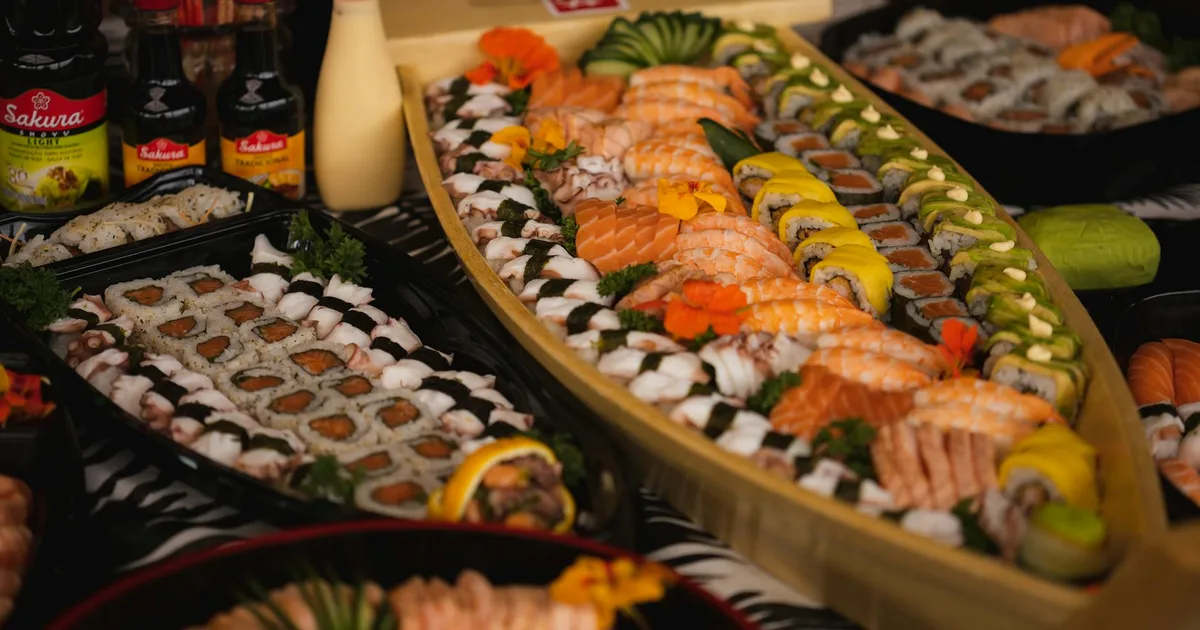 COQODAQ chic Korean restaurant with champagne