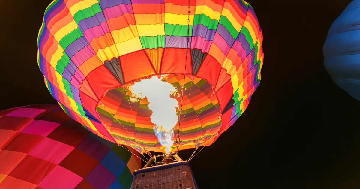 Hot air balloon ride sunrise San Diego romantic date couples