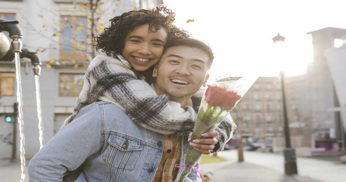 Couple on adventurous Valentine's Day outdoor date