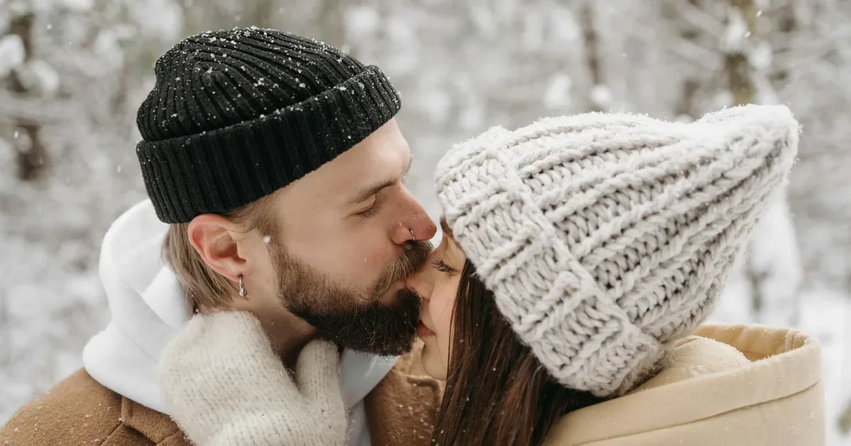 Beautiful New York City seasonal romance attractions and activities - seasonal romantic experiences for couples throughout the year